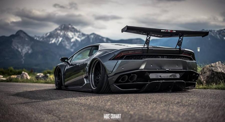  Lamborghini Huracan by Liberty Walk 2016 года  (фото 2 из 8)